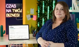 Kobieta w biurze, obok tablet z formularzem CEIDG. Neonowy napis "Czas na Twój Biznes!" sugeruje tematykę zakładania działalności i prawo spółek handlowych.
