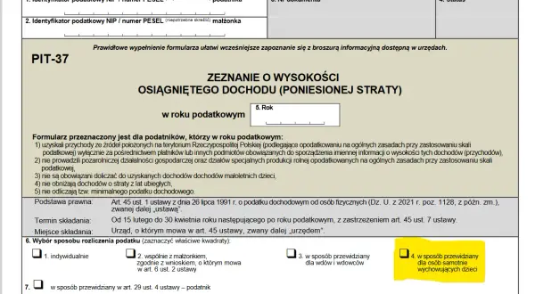 Formularz PIT-37, sekcja 6. Wybór sposobu rozliczenia podatku, opcja 4: dla osób samotnie wychowujących dzieci.