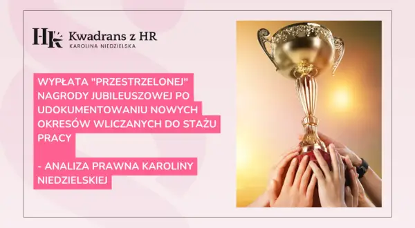 Złoty puchar wznoszony przez dłonie, symbol sukcesu. Temat: wypłata nagrody jubileuszowej w jednym roku.