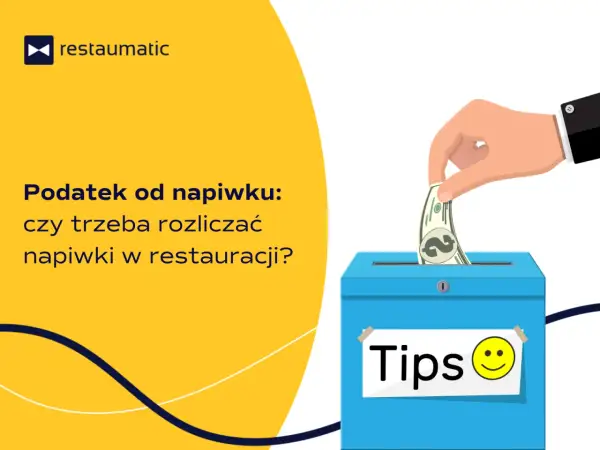 Podatek od napiwku: czy trzeba rozliczać napiwki w restauracji? Dłoń wrzuca banknot do niebieskiej skrzynki z napisem "Tips" i uśmiechniętą buźką.